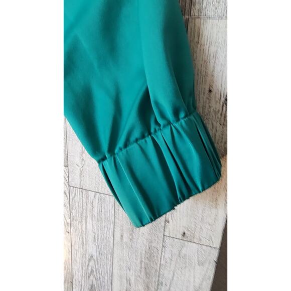 St. John Woman Teal Green Windbreaker Size L Zipper Snaps Pockets FLAW SNAGS - Picture 6 of 16